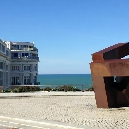 Les Falaises - Biarritz